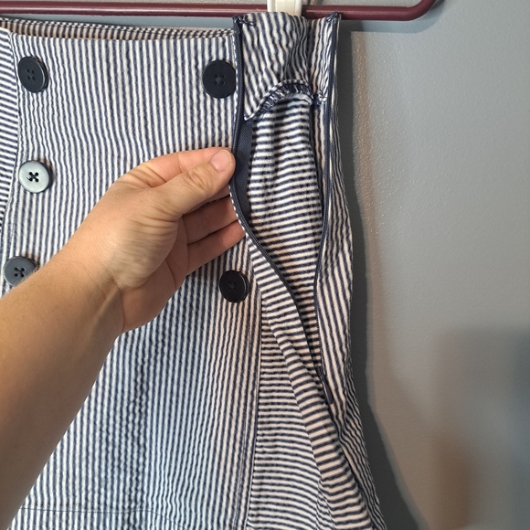 Urban Outfitters skirt. Size Small-P - Picture 5 of 7